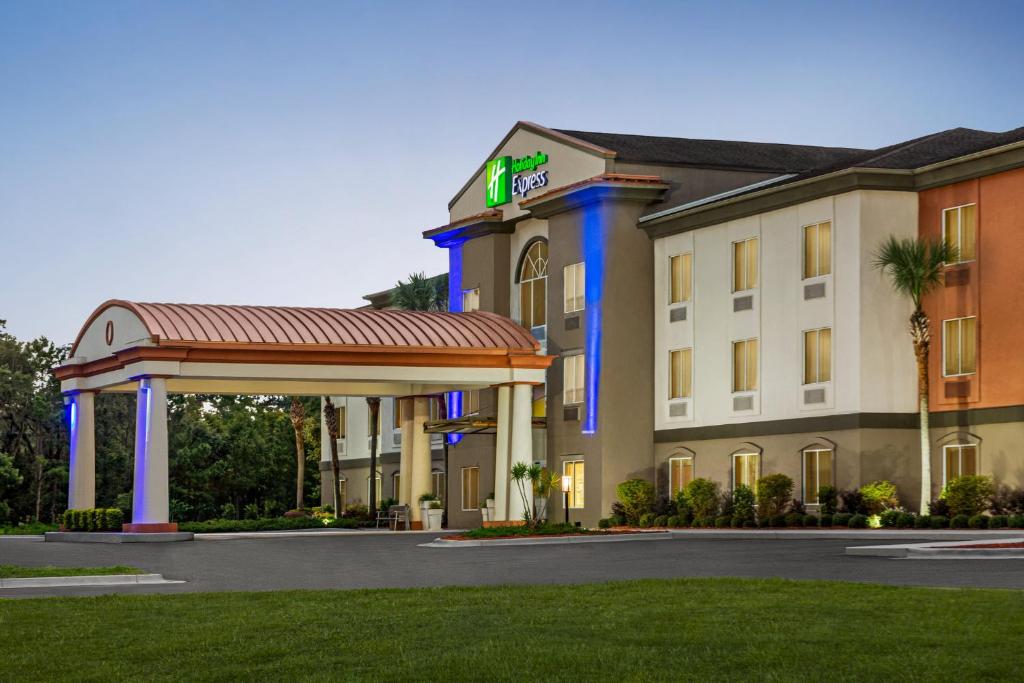 Holiday Inn Express Live Oak, FL